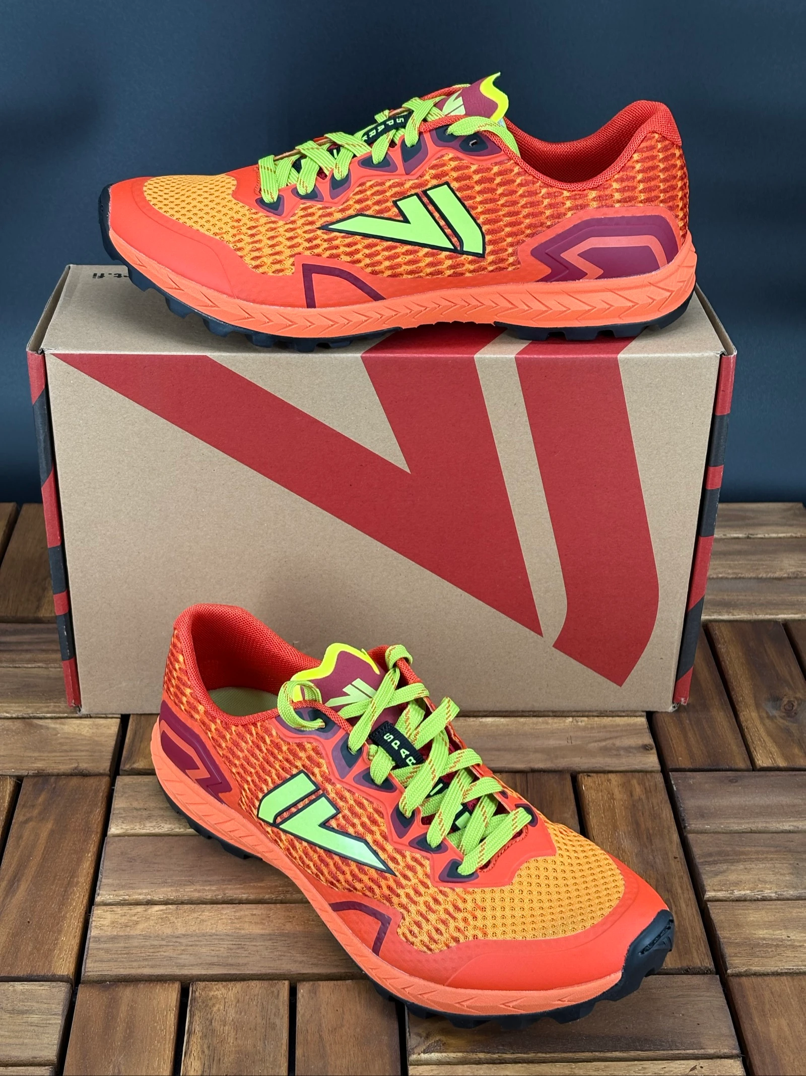 T45 : Chaussures de Trail VJ Sport Spark Orange / Vert